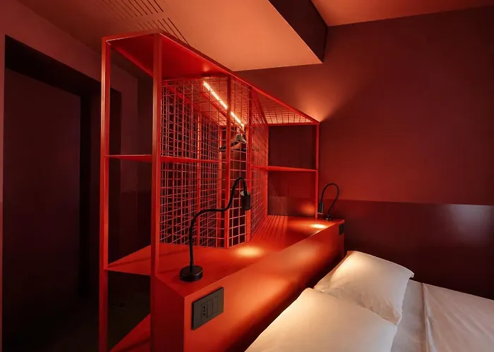 Chroma Design Roma
